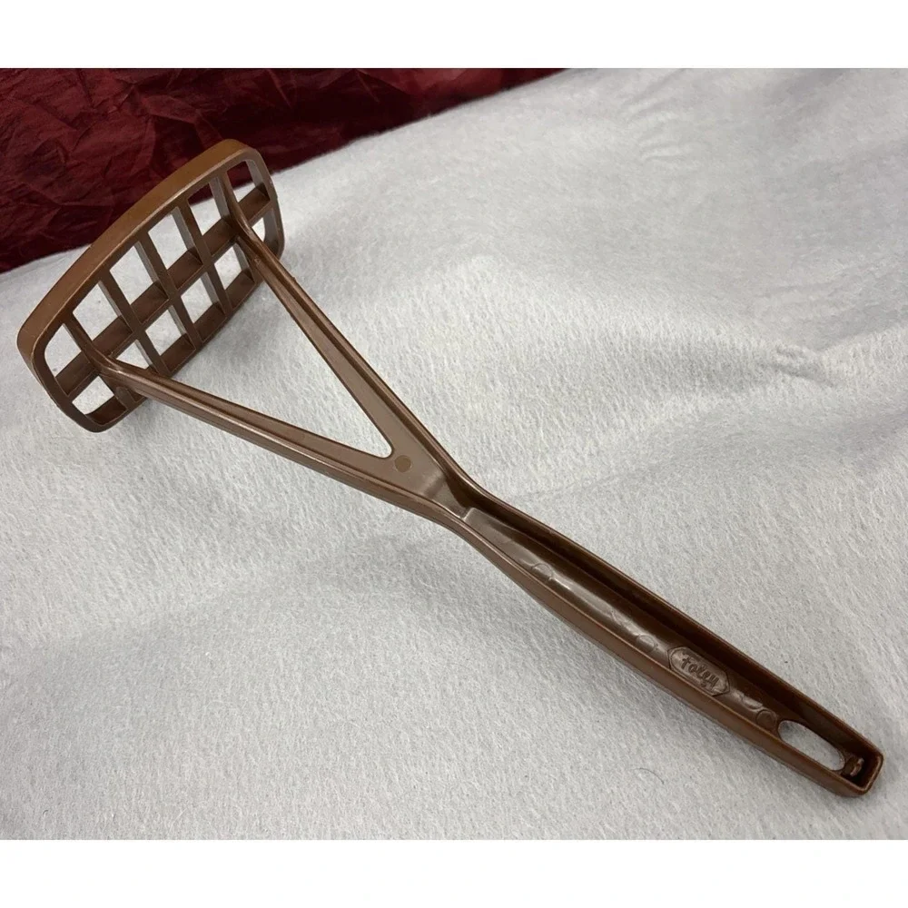 Vintage Foley Brown Nylon Plastic Potato Masher 9.75